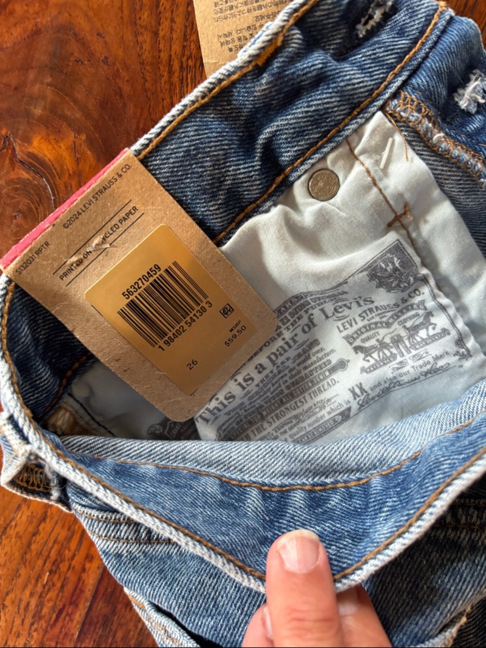 Levi's Light Blue Distressed Button-Fly Denim Shorts nwt - Picture 2 of 6